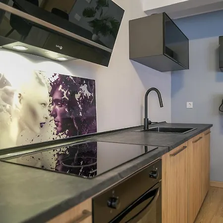 Apartamento 3 Hab Matrimoniales Garaje Grande Incluido - Moderno - Arena23 *