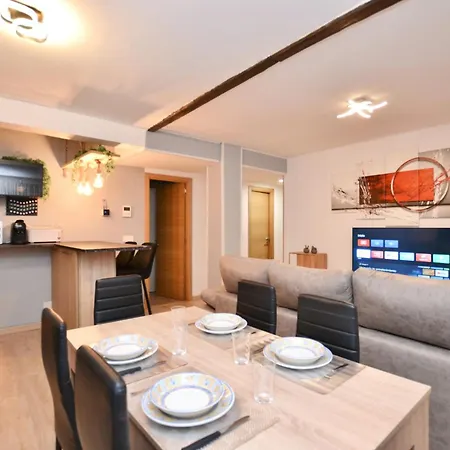 Apartamento 3 Hab Matrimoniales Garaje Grande Incluido - Moderno - Arena23 *